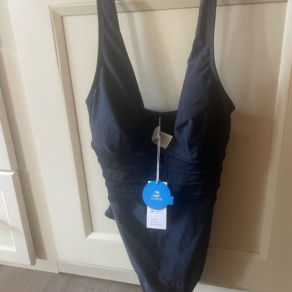 Cupshe Black Ruched One-Piece Swimsuit with Supportive Cups